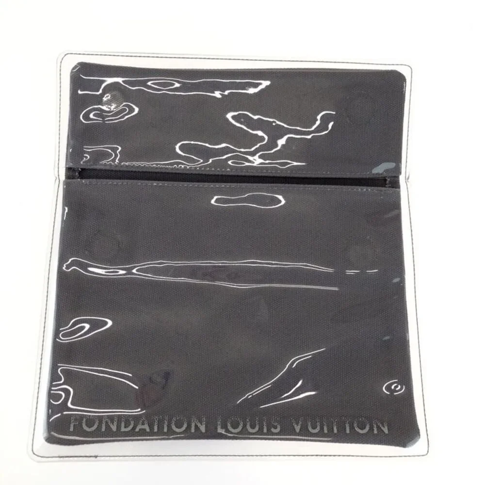 Louis Vuitton Fondation Paris Clutch